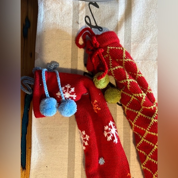 Whimsical wired sweater stockings with Pom-poms, bundle of 3 - Picture 1 of 6